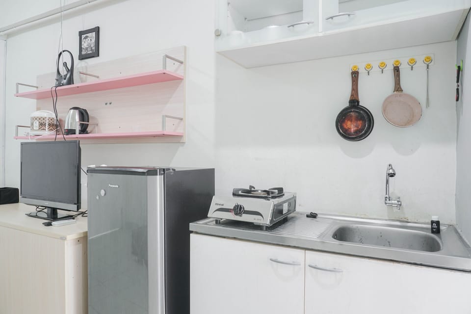 Fridge, stovetop, cookware/dishes/utensils