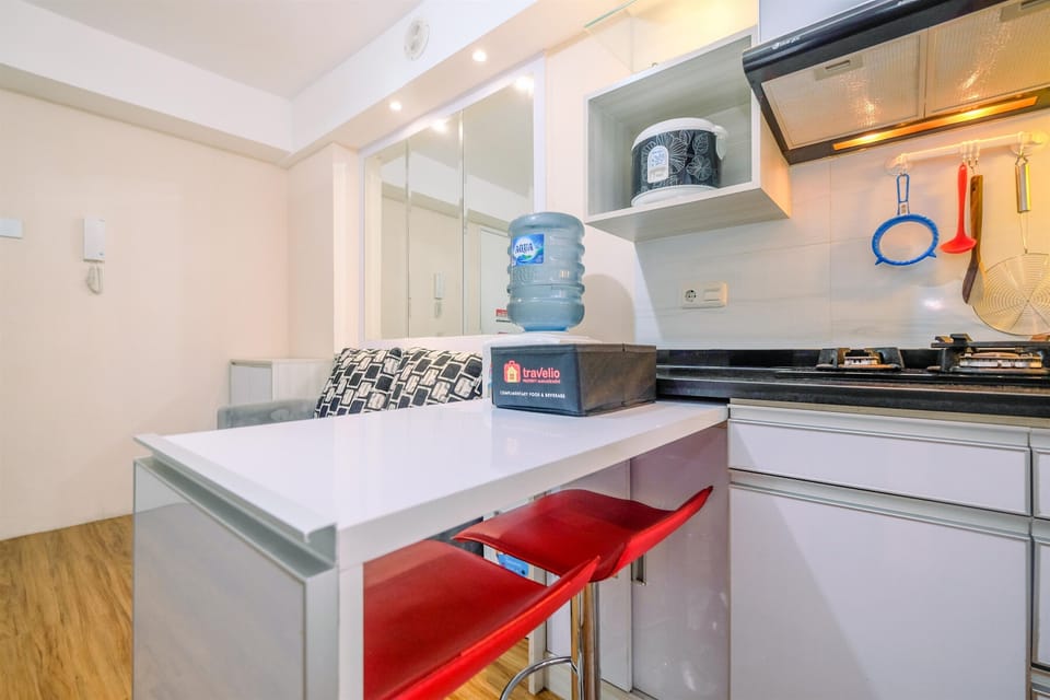 Fridge, stovetop, cookware/dishes/utensils