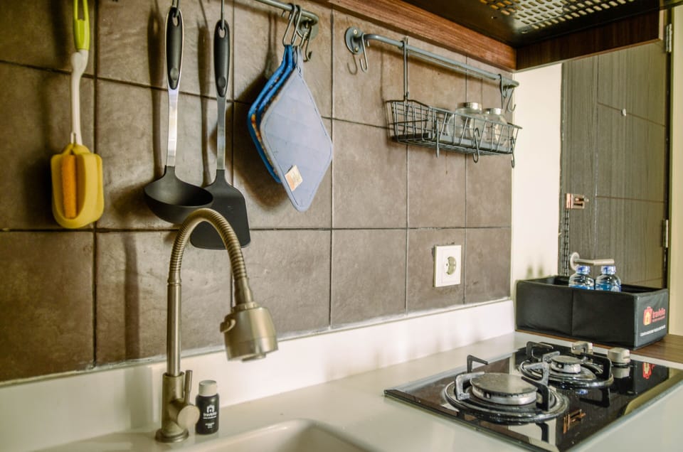 Fridge, stovetop, cookware/dishes/utensils