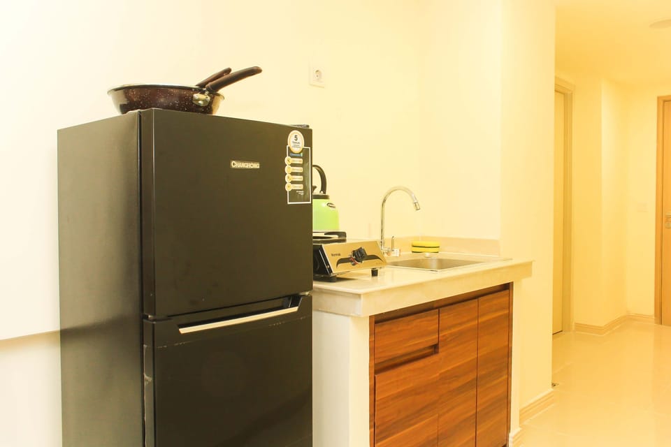 Room | Private kitchen | Fridge, stovetop, cookware/dishes/utensils