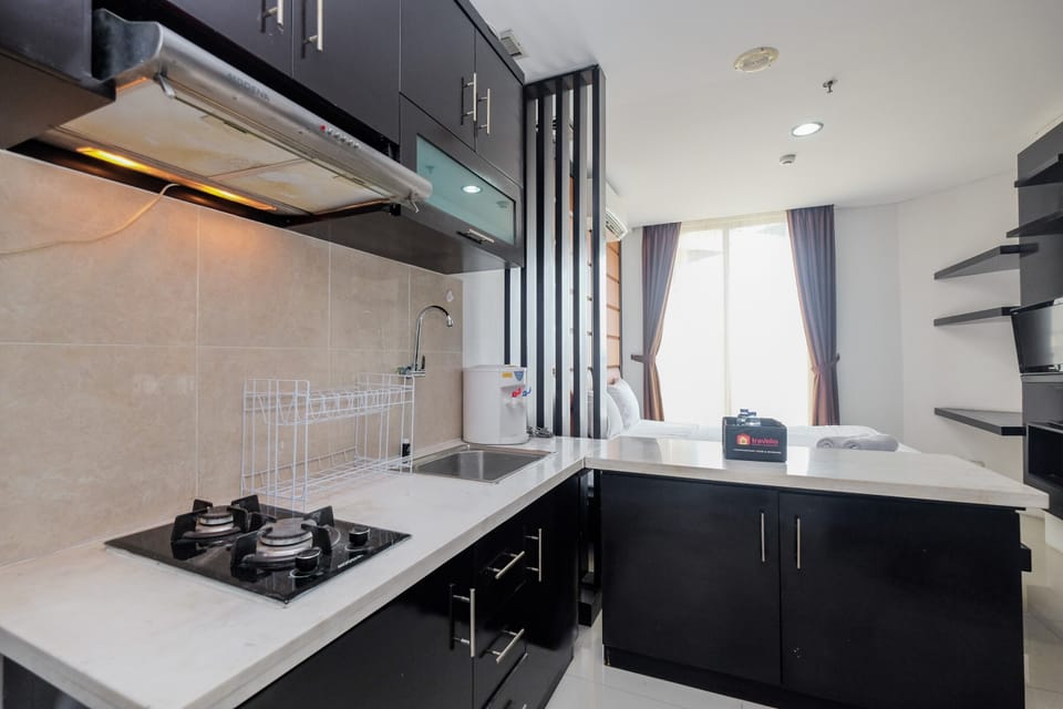 Room | Private kitchen | Fridge, stovetop, cookware/dishes/utensils