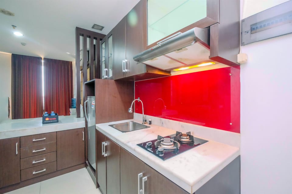 Room | Private kitchen | Fridge, stovetop, cookware/dishes/utensils
