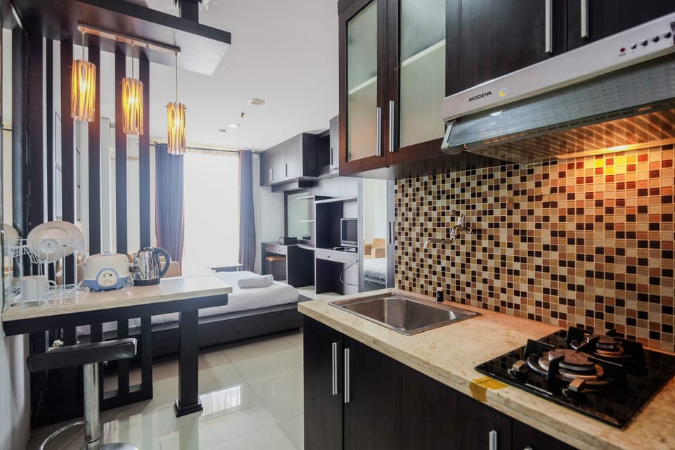 Room | Private kitchen | Fridge, stovetop, cookware/dishes/utensils