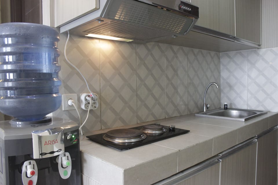 Room | Private kitchen | Fridge, stovetop, cookware/dishes/utensils