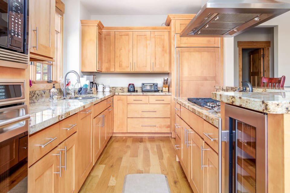 Full Kitchen