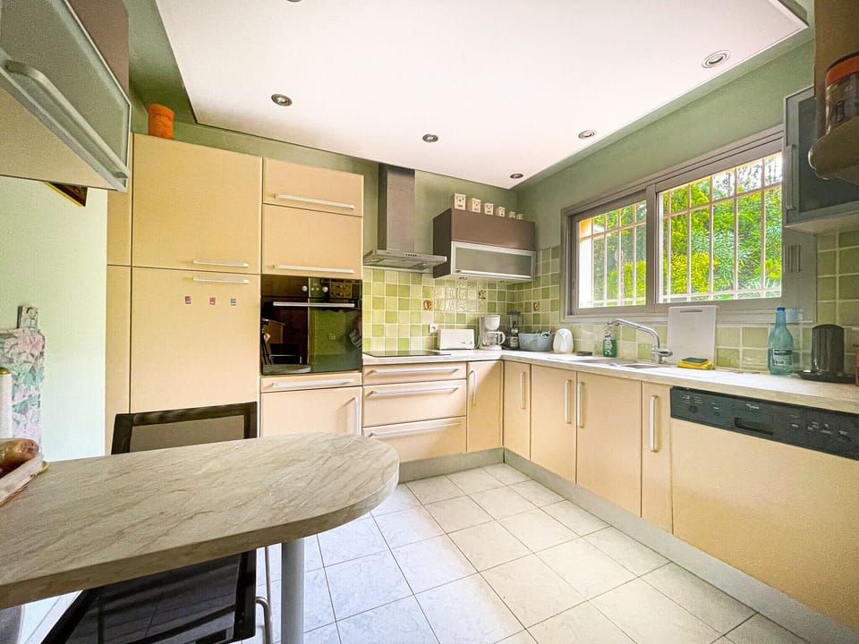 Independent kitchen