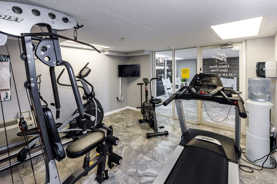 Work Out Room - Keep up with your routine in this gym.