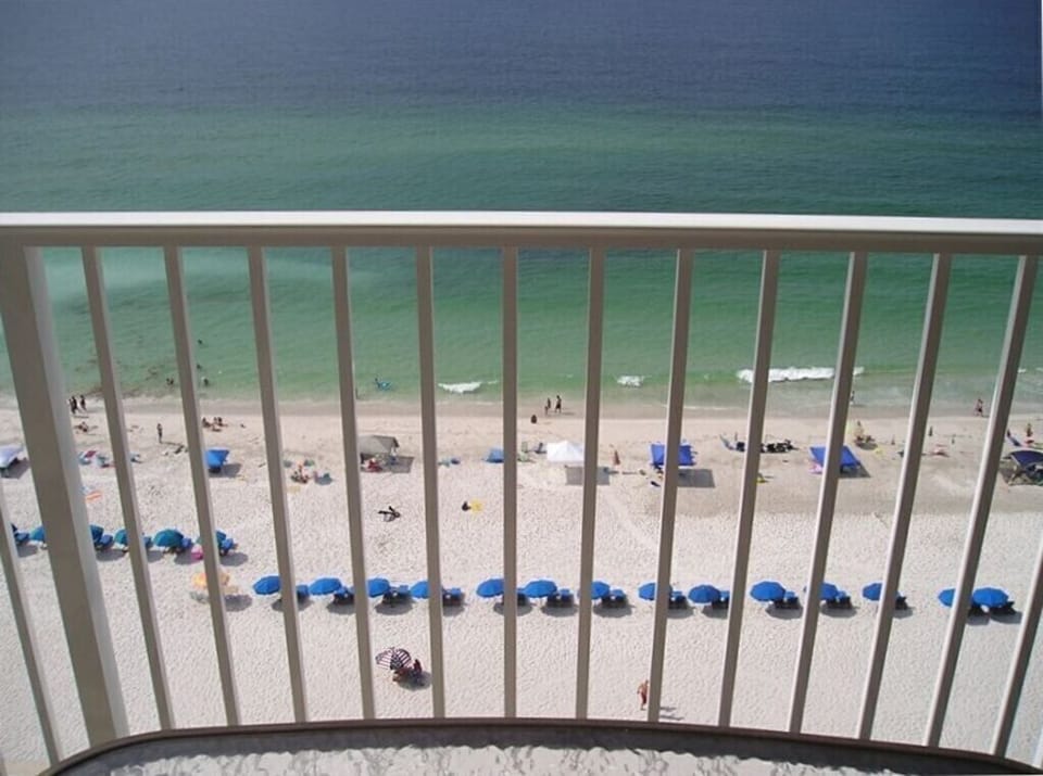 Crystal Shores West 801