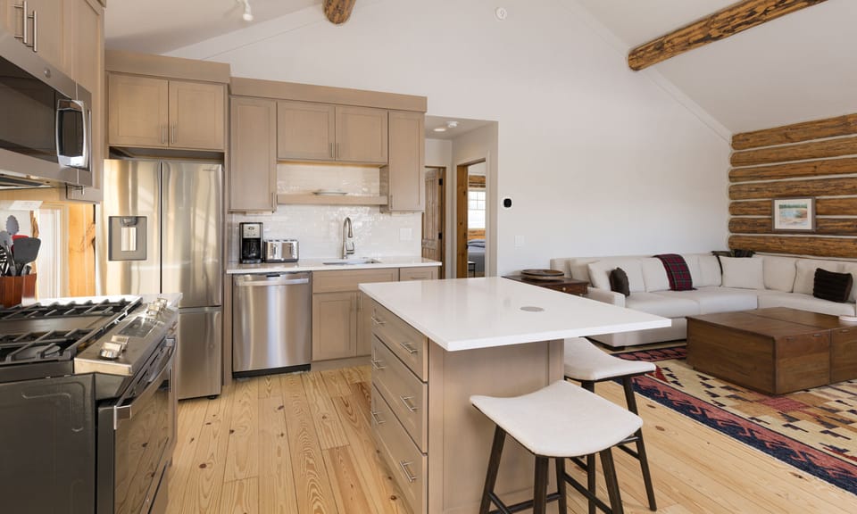 CH 13 Derringer kitchen4