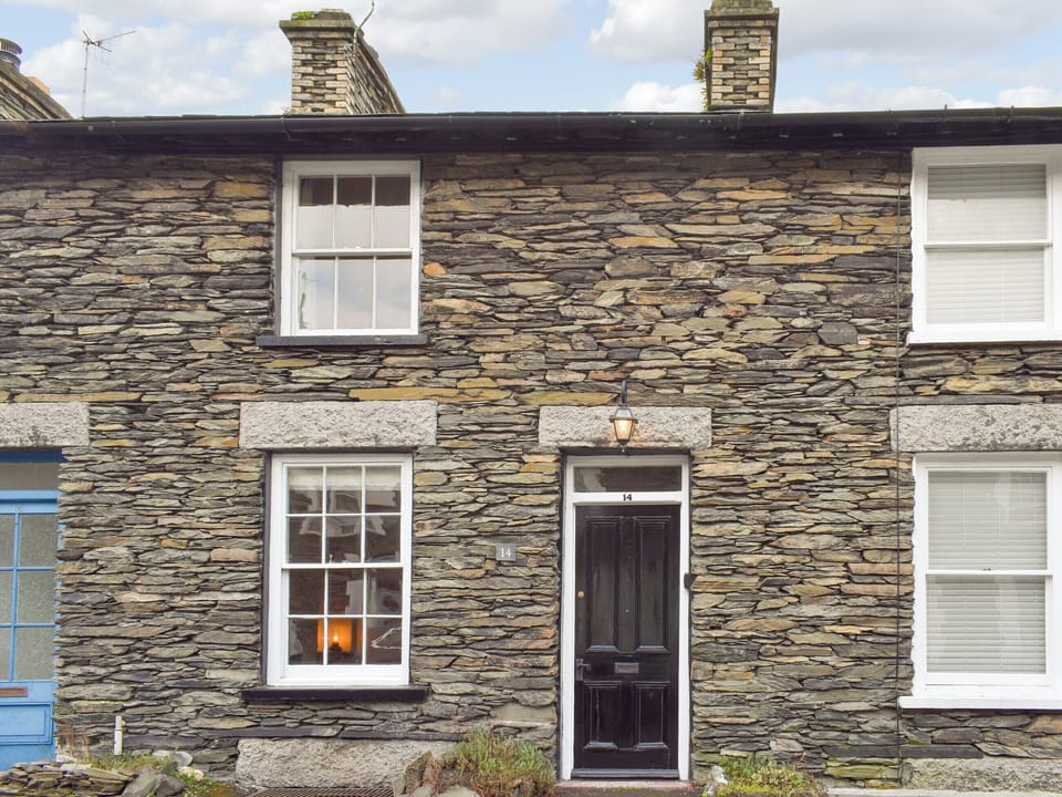 Double bedroom | Campbell Cottage, Windermere