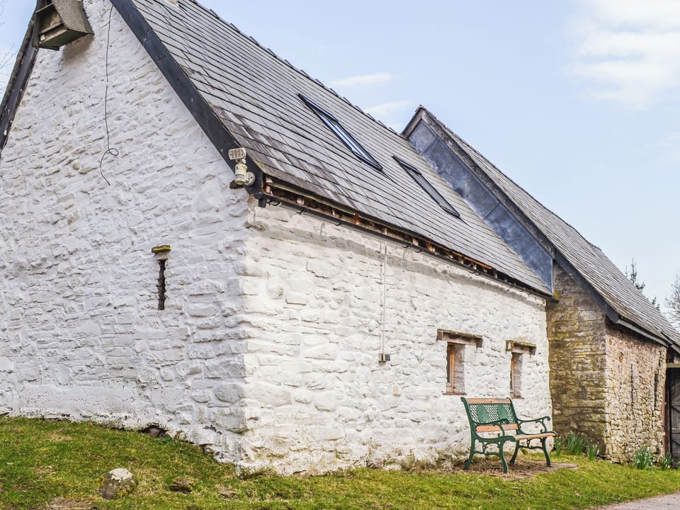 Outdoor area | Ty Fferm Hen - Coity Bach, Talybont-On-Usk