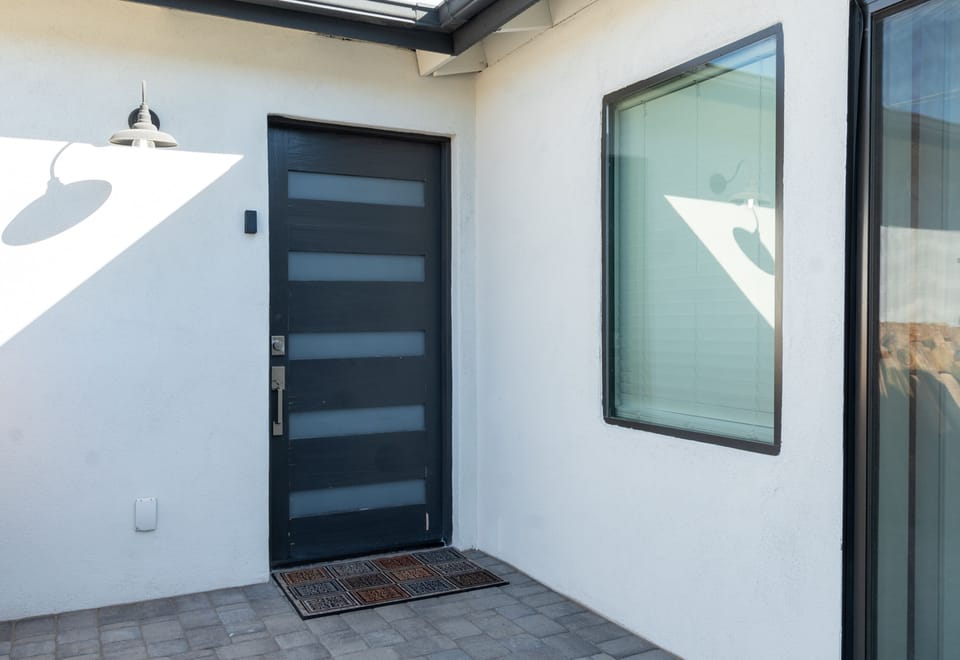PRIVATE ENTRANCE