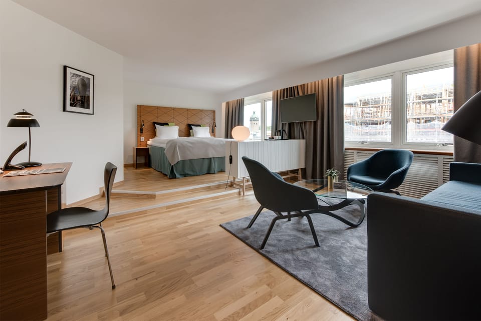 Deluxe Room, Non Smoking (2 Single Beds and Sofa Bed) | Blackout drapes, cribs/infant beds, free wired internet, bed sheets