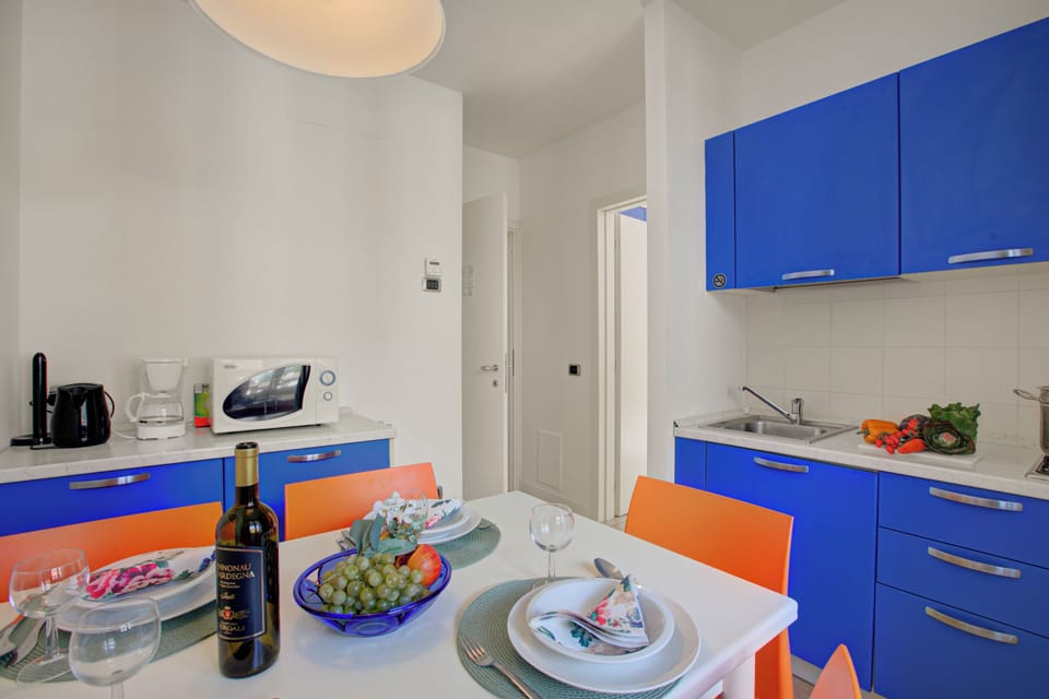 Kitchen and dining area