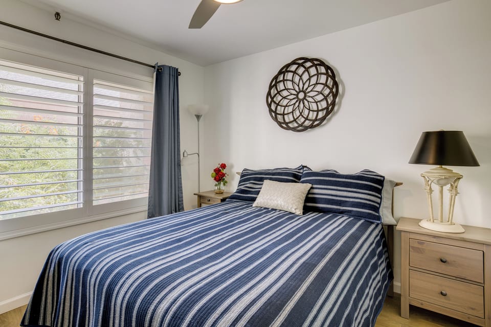 Bedroom 1 | Queen Bed