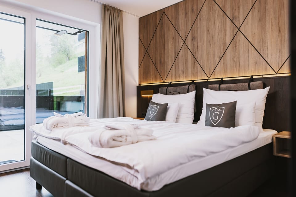 Panorama Suite | Premium bedding, in-room safe, iron/ironing board, free WiFi