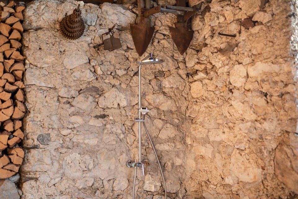 Hand-held showerhead