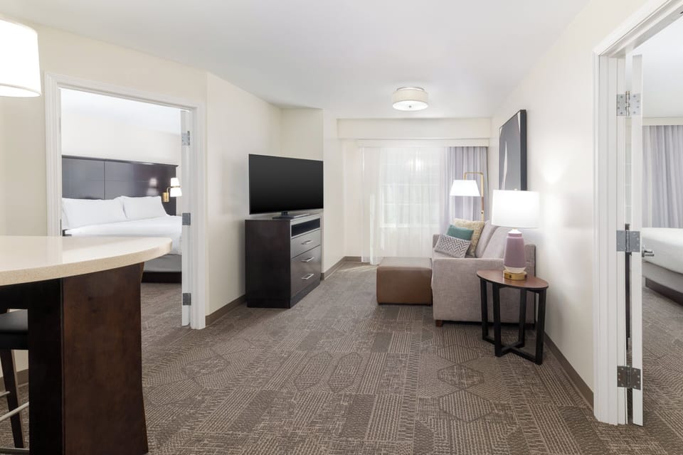 Suite, 2 Bedrooms, Kitchen | Desk, blackout drapes, iron/ironing board, cribs (free)