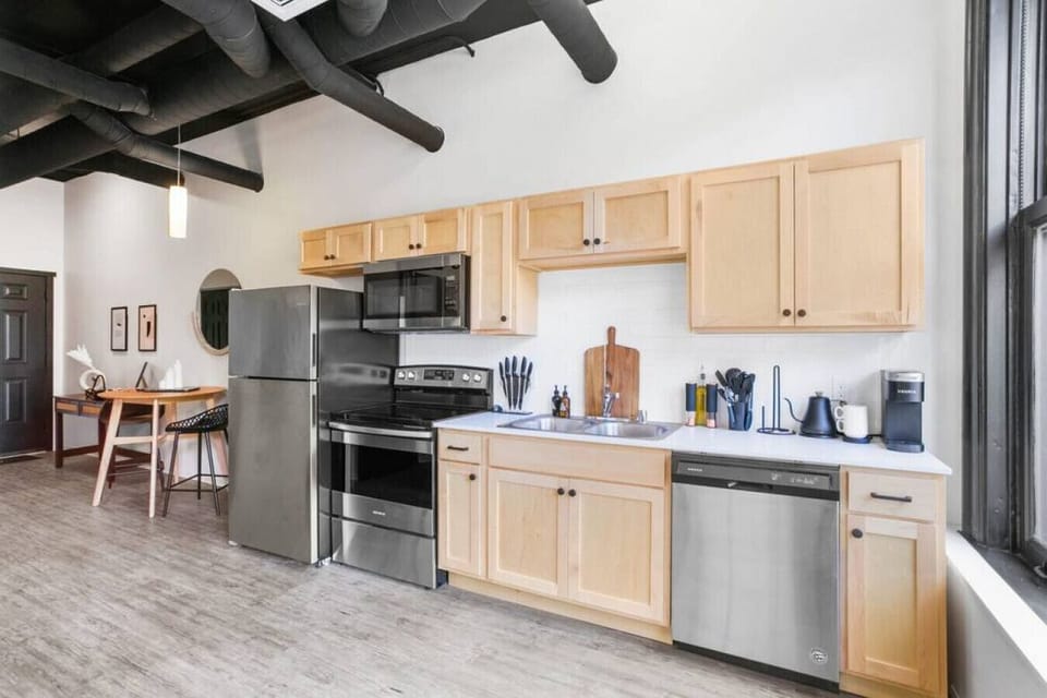 Dine-in downtown! Our kitchen has everything you might need to prepare a home-cooked meal.