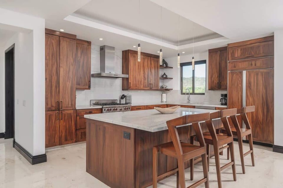 Includes coffee maker, blender, toaster, and all essentials