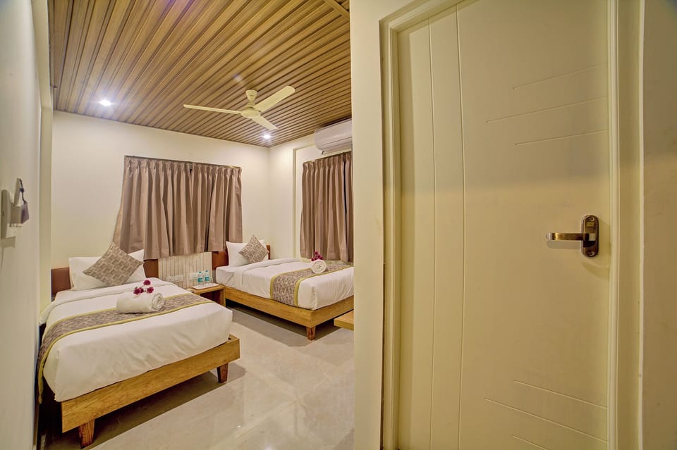 Standard Twin Room | Egyptian cotton sheets, premium bedding, in-room safe