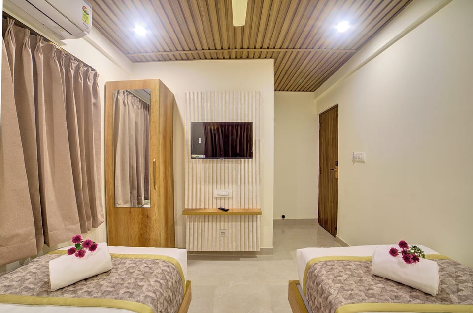 Standard Twin Room | Egyptian cotton sheets, premium bedding, in-room safe