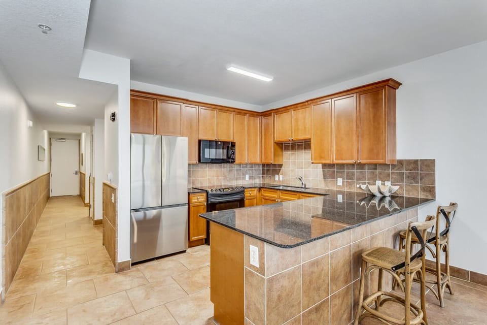 Beach Club 104A - Kitchen