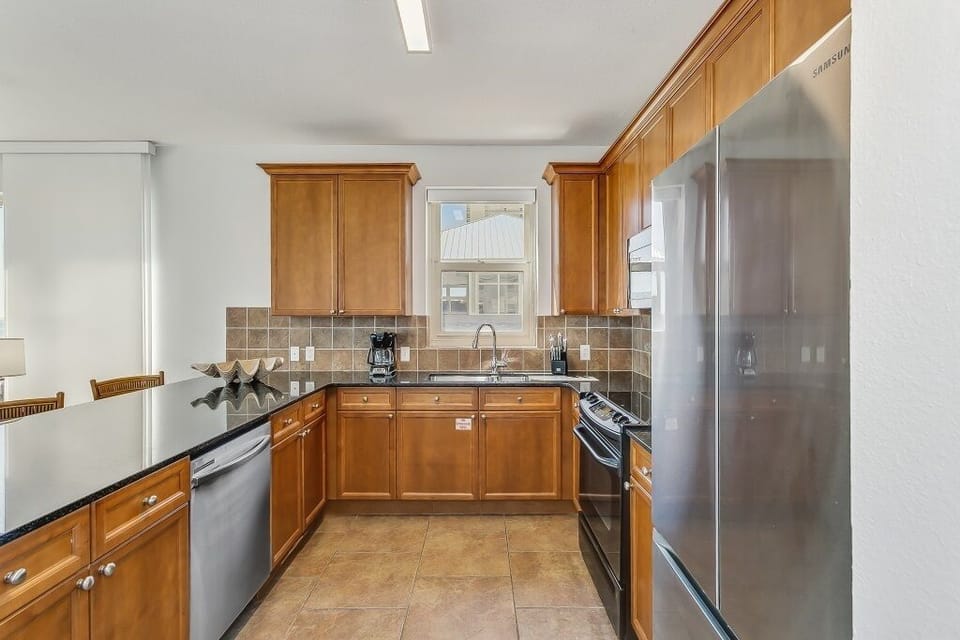 Beach Club 106A - Kitchen
