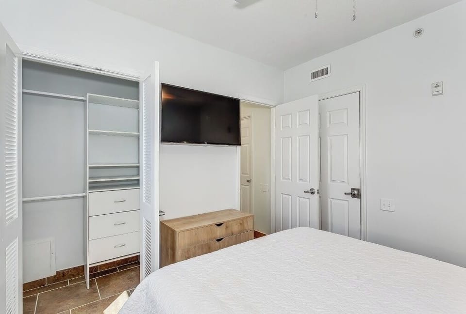 Beach Club 106A - Second bedroom