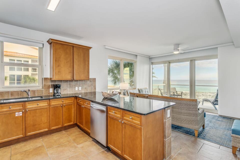 Beach Club 201A - Kitchen