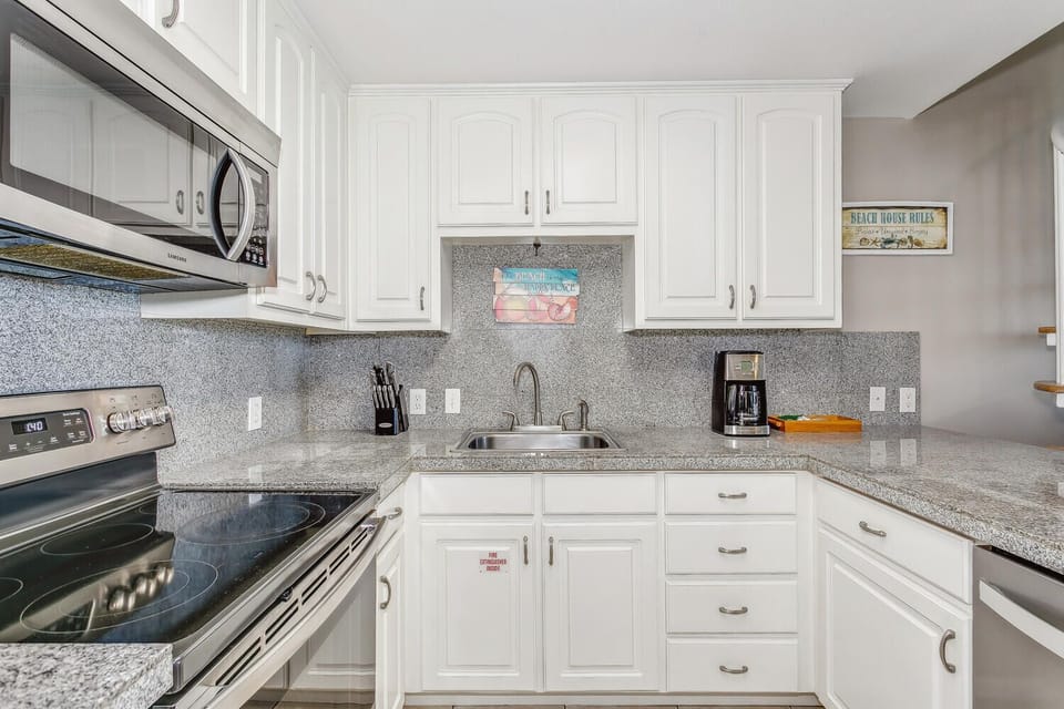 BC-304A - Kitchen