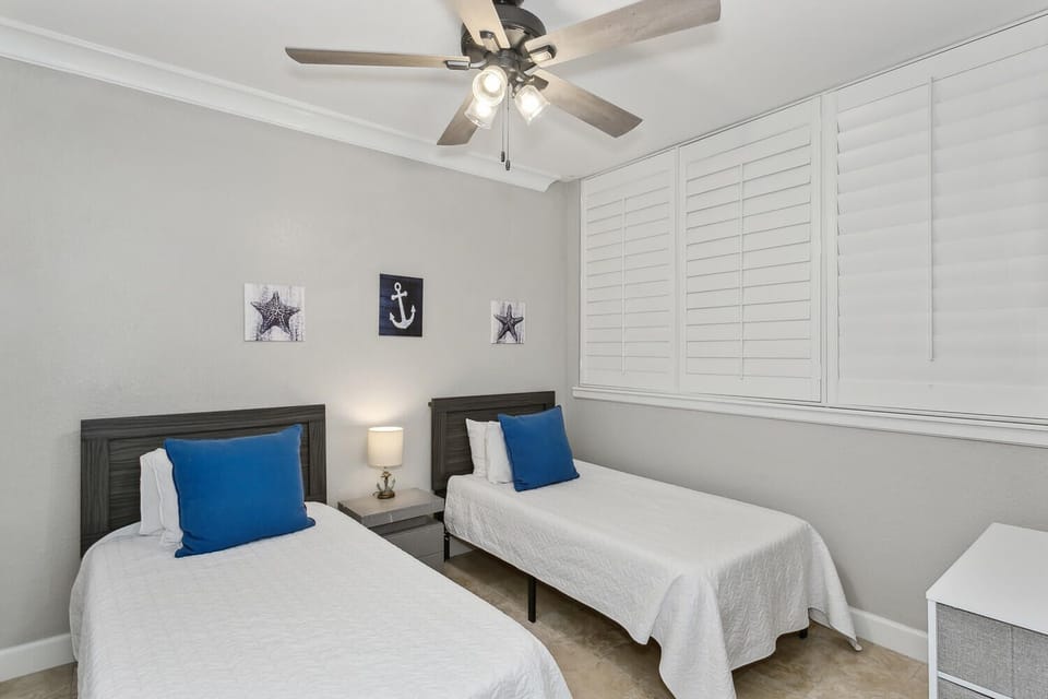Beach Club 1001 - Guest Bedroom