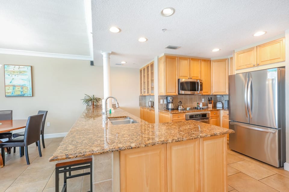 Beach Club-1002 - Kitchen