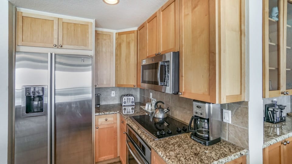 Beach Club 1205 - Kitchen