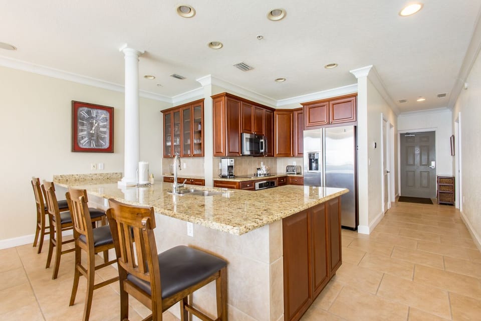 Beach Club 1602 - Kitchen