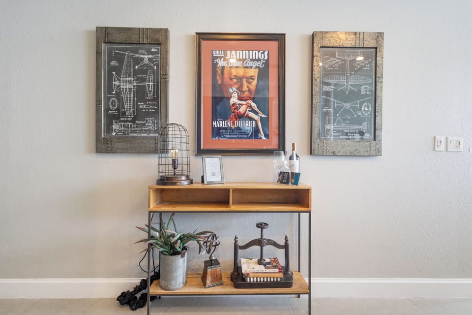 BC-2104 Entryway 1.0