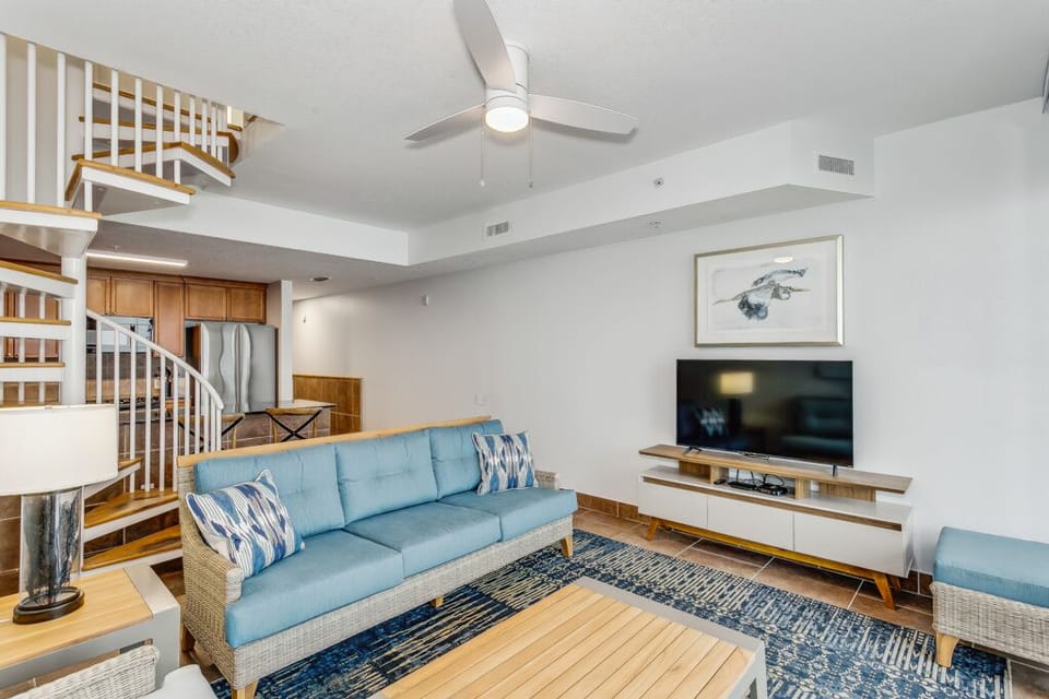Beach Club 303B - living room