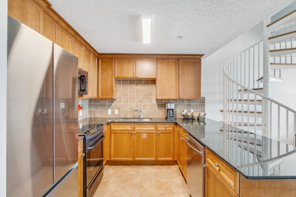 Beach Club 304B - Kitchen