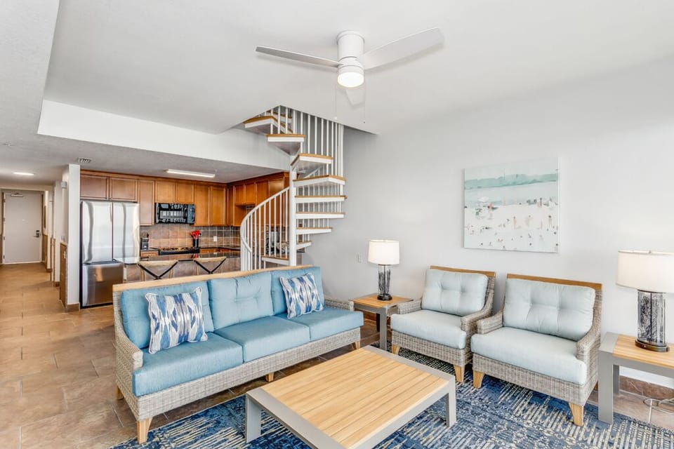 Beach Club 304B - Living Room