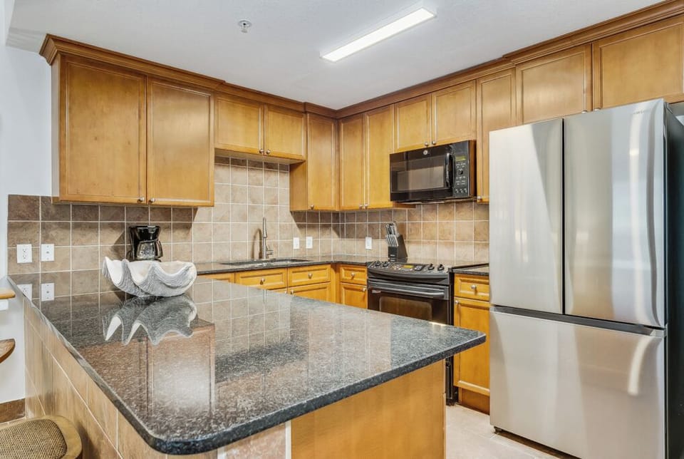 Beach Club 305A - Kitchen