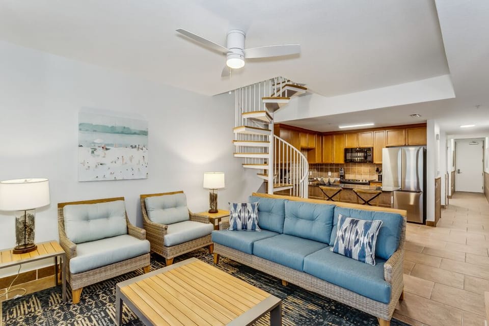 Beach Club 305A - Living room