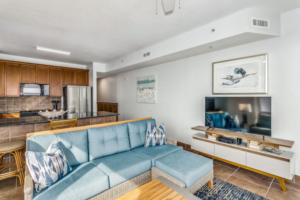 Beach Club 306A - Living Room