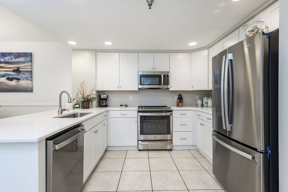 Emerald Isle 102 - Kitchen