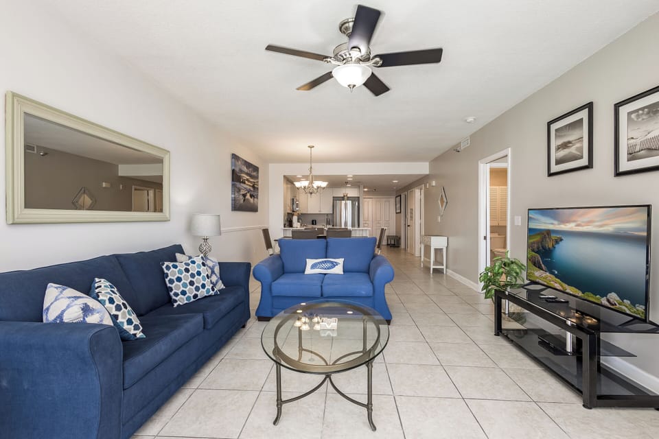 Emerald Isle 102 - Living Room