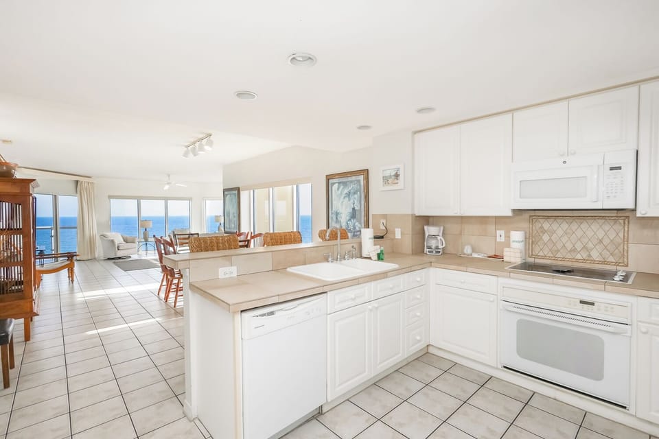 Emerald Isle 1208 - Kitchen