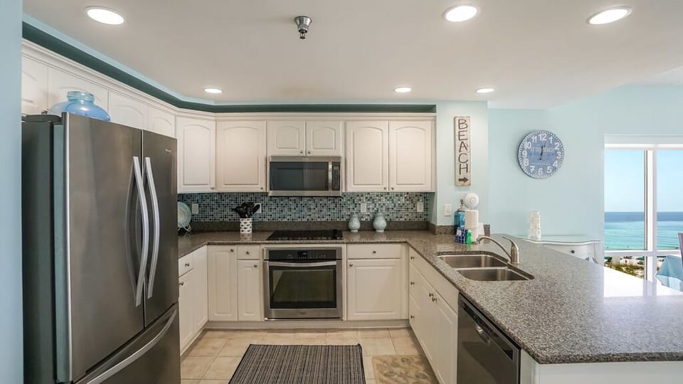 Emerald Isle 301 - Kitchen