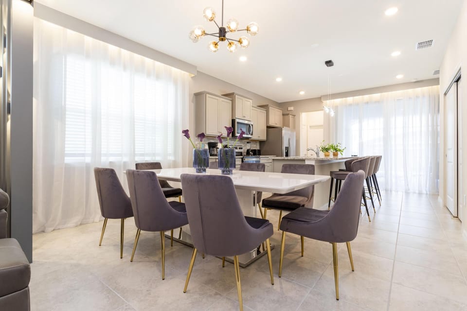 Dining Room seats 8
