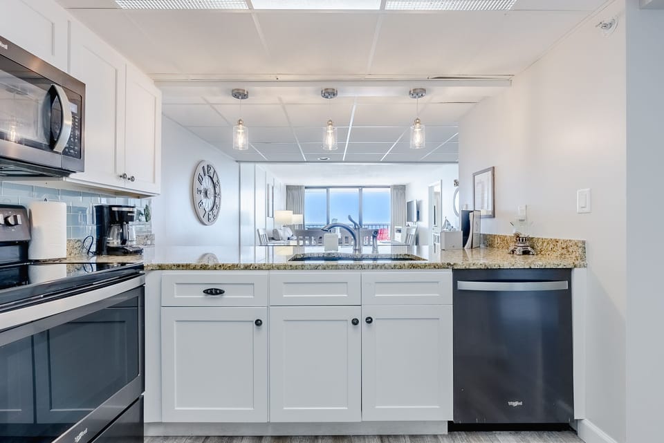 Well-equipped kitchen