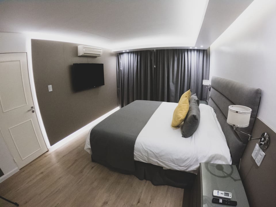 Suite | Premium bedding, minibar, in-room safe, free cribs/infant beds