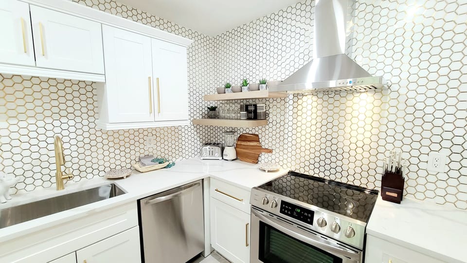 Easy to Serve up a Gourmet Meal in this Fully Equipped Kitchen